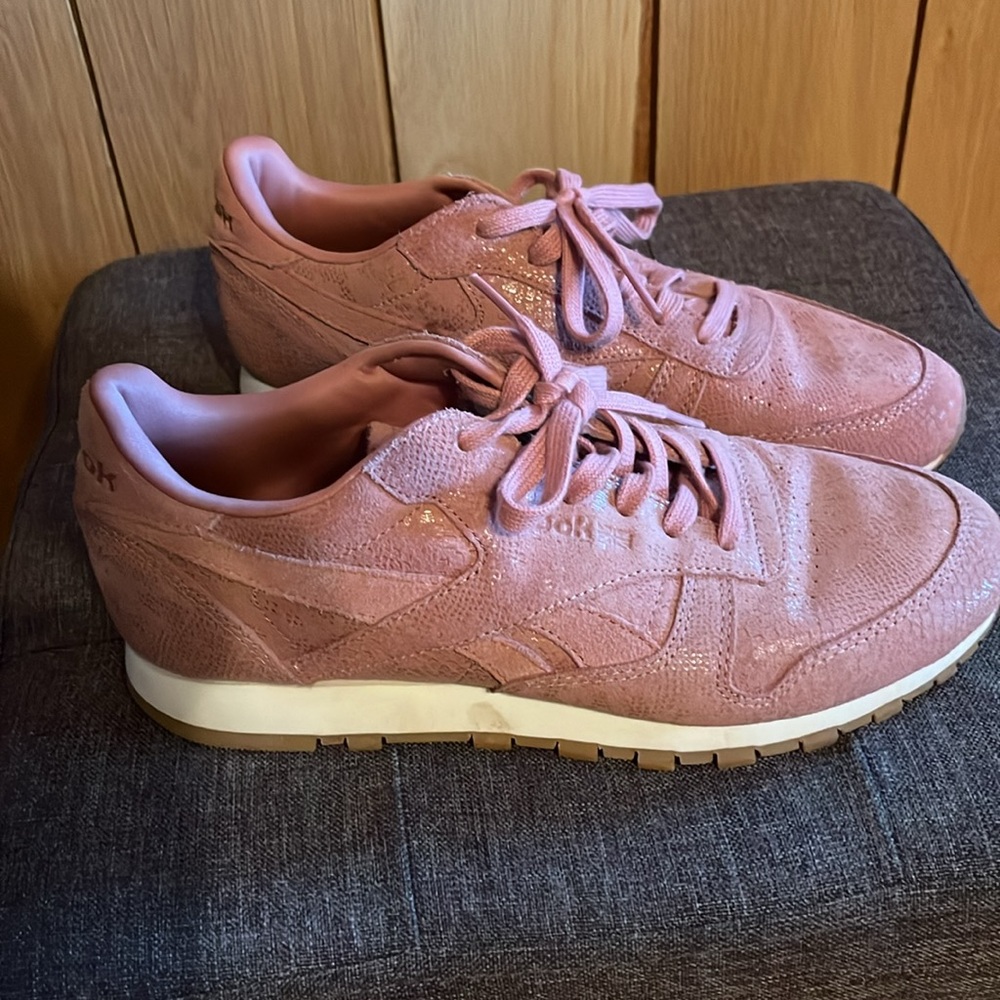 Reebok women’s tennis shoes